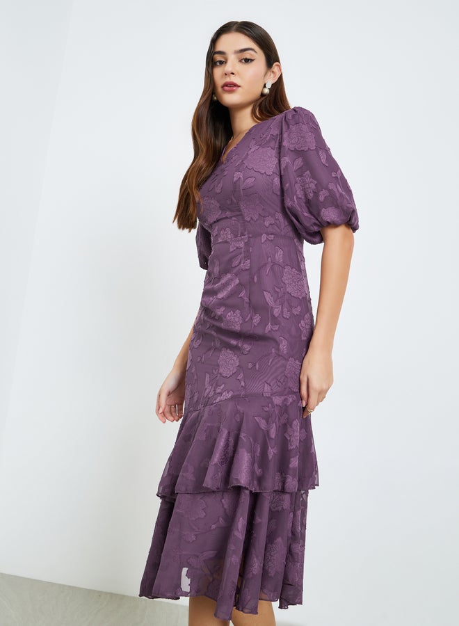 ستايلي فستان ميدي بياقة مستديرة وحافة ذيل السمكة من الجاكار الأرجواني - Image 1